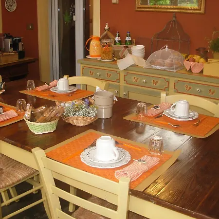 La Cascina Di Monia E Mario Bed & Breakfast