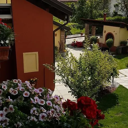Nocleg ze śniadaniem La Cascina Di Monia E Mario 3*