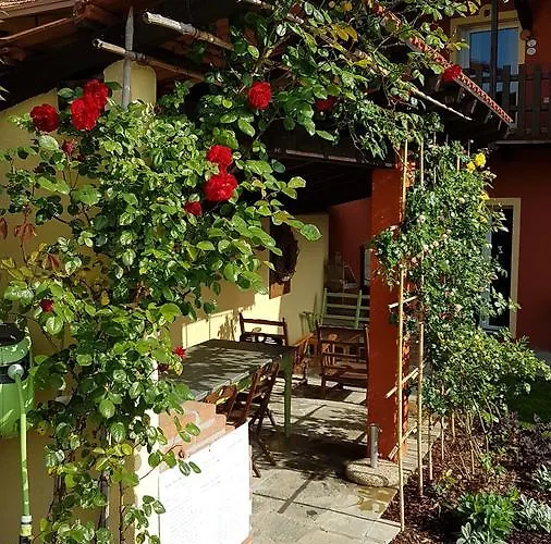 La Cascina Di Monia E Mario 3* Borgo Ticino