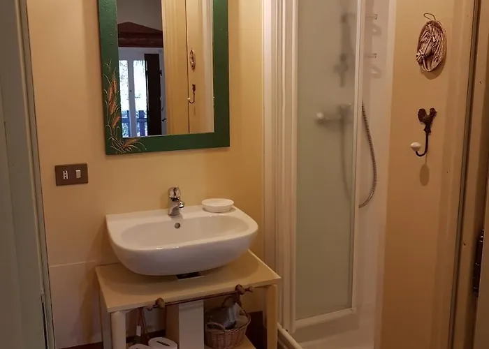 La Cascina Di Monia E Mario Bed & Breakfast 3*